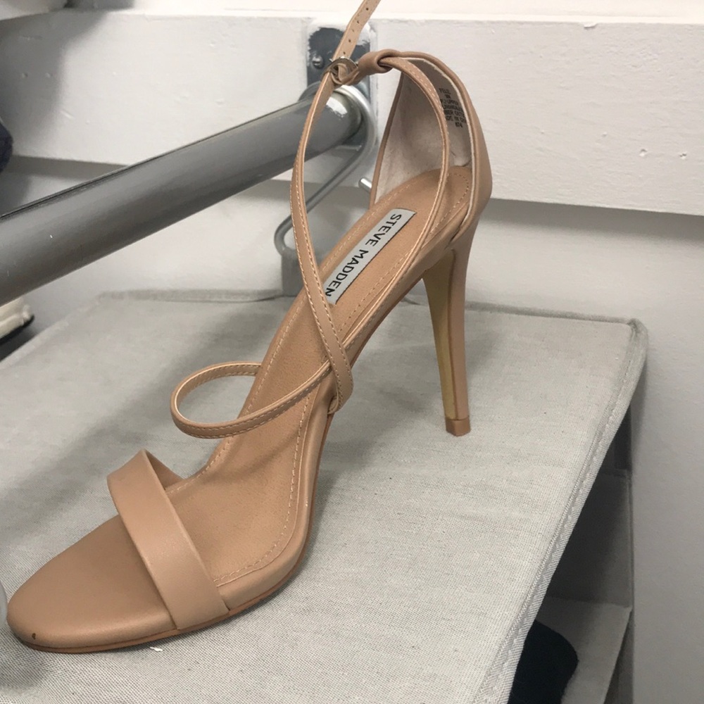 Heels - Picture 2 of 2